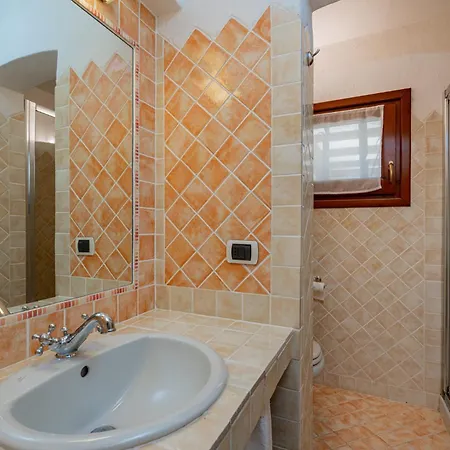 Villa Pitrizzina 8, Emma *